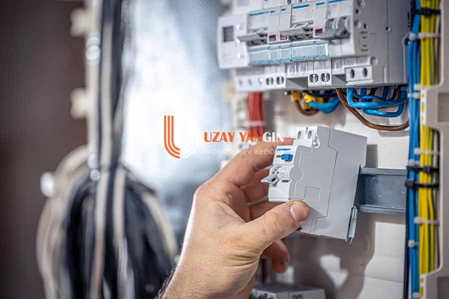 Elektrik Panolarında Yangın Riskleri ve Çözüm Yöntemleri - Uzay Yangın