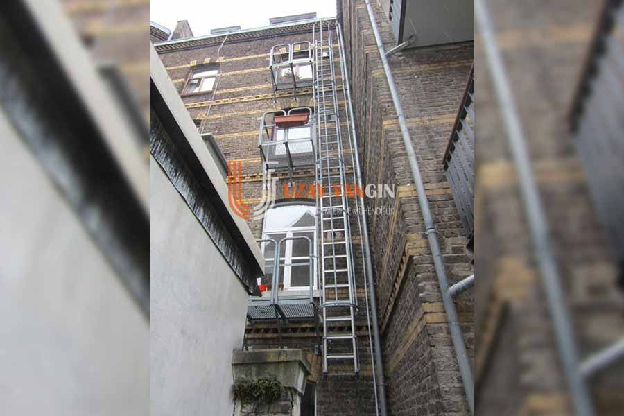 Yangın Olaylarının Önlenmesi İçin Yangın Merdiveni Mecburiyeti - Uzay Yangın